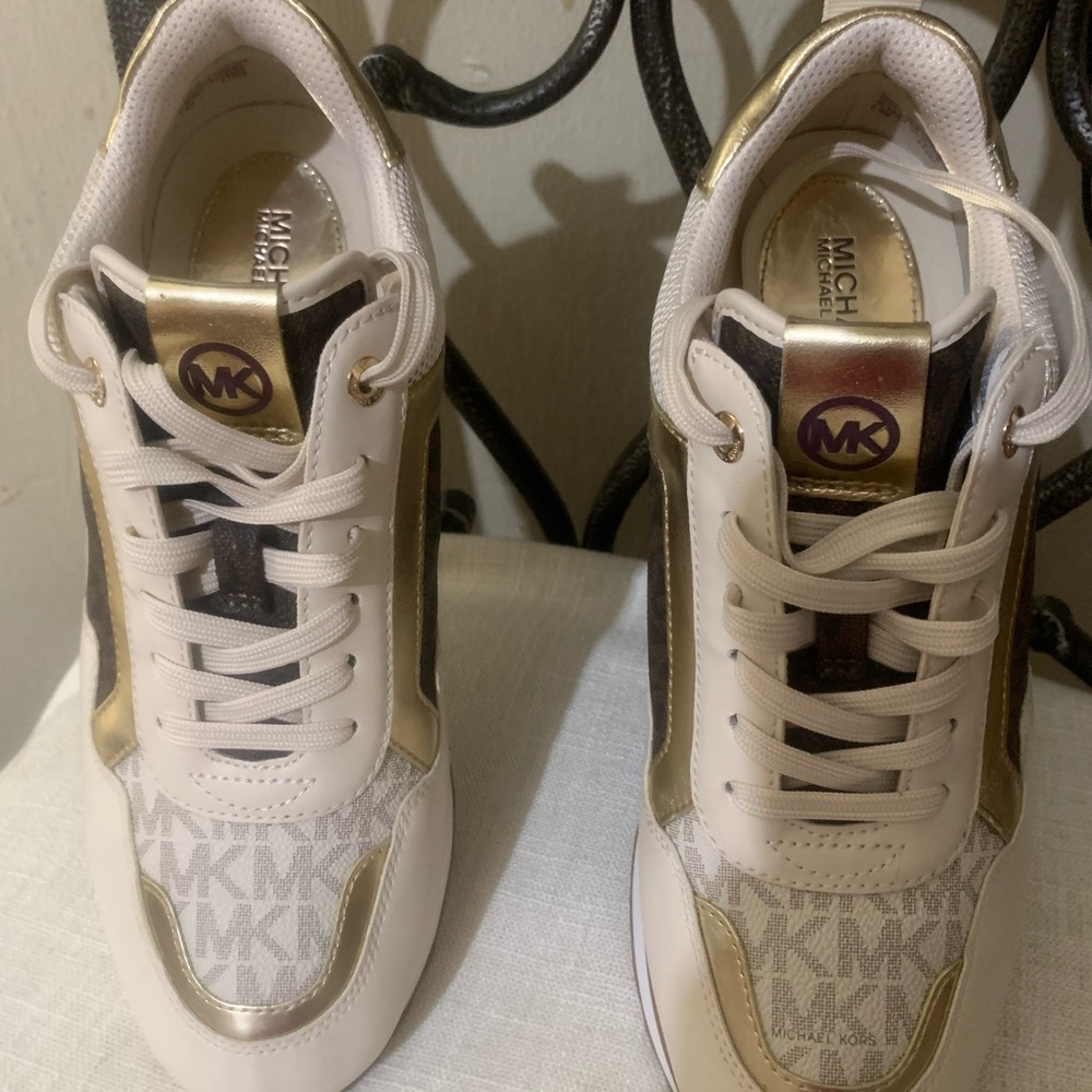 Michael Kors Women's Cream and Gold Sneakers - Picture 4 of 8